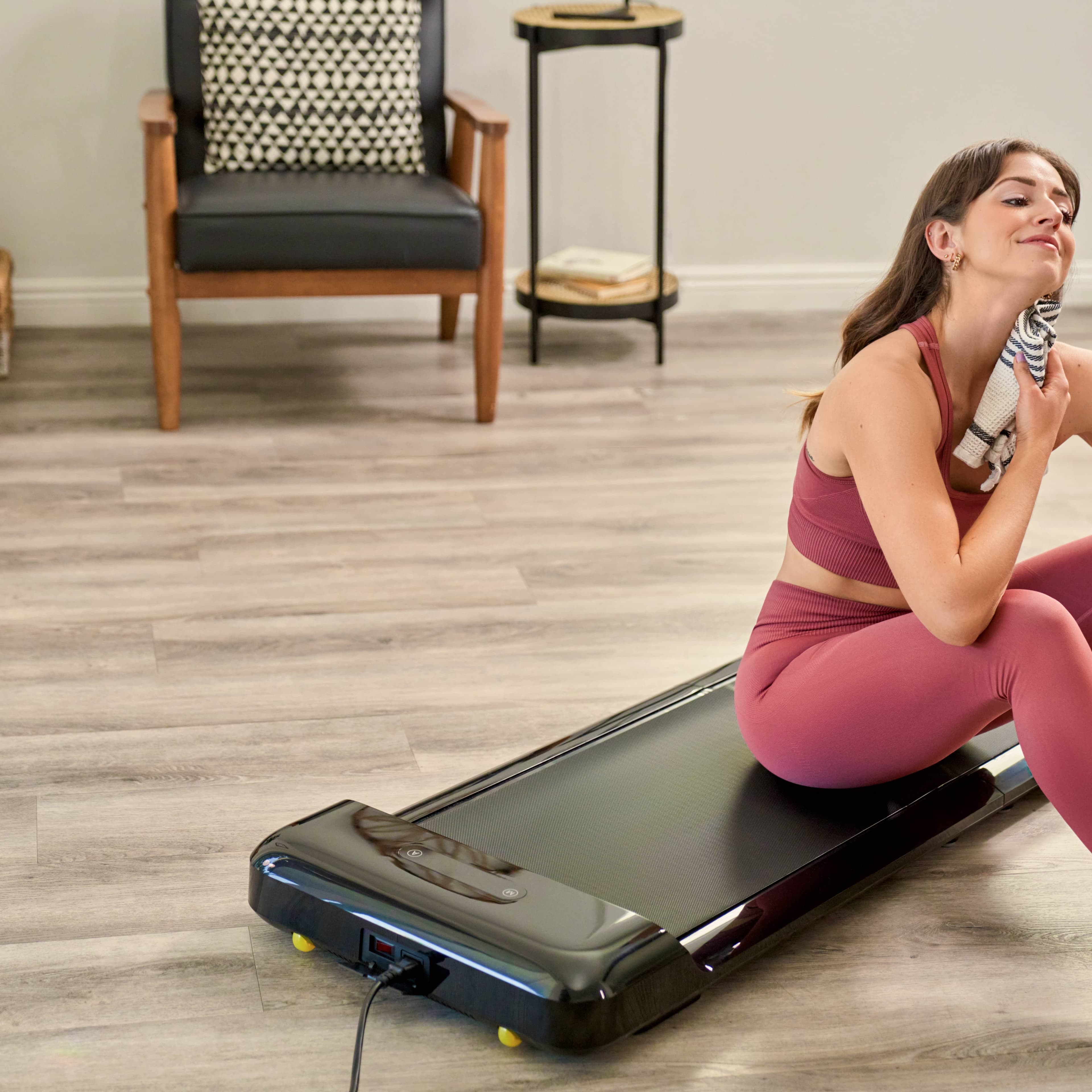 Kingsmith Smart Foldable Walking Pad C2 with max. speed 6km/h, with 1HP brushless motor Black Color EU - 1